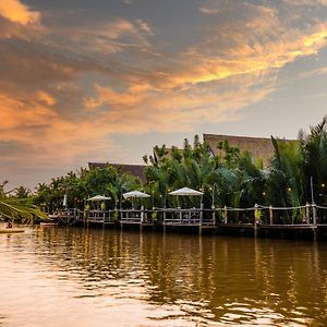 Rivertree Villa & Resort